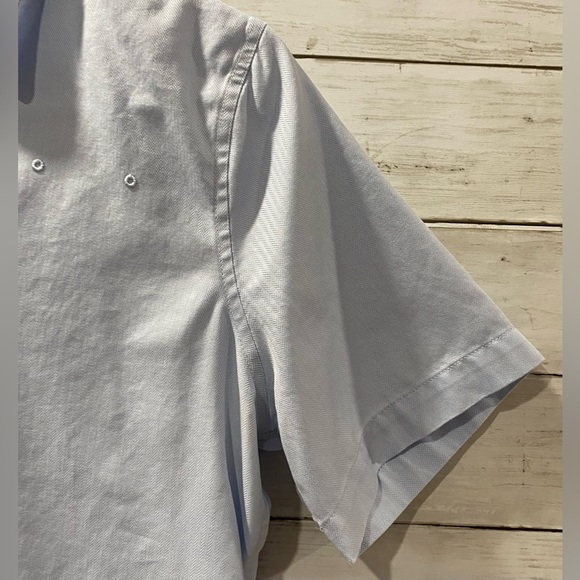 American Airlines Women's Button Up Collared Short Sleeve Blue Shirt Size 6 - Picture 8 of 15